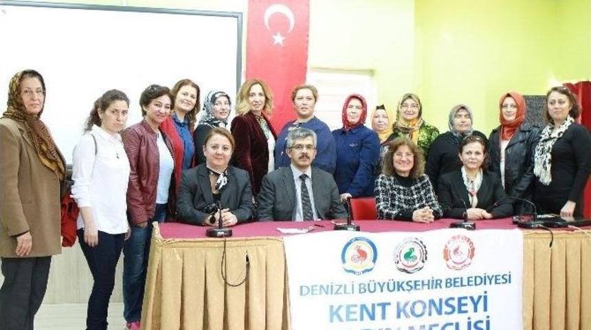 Kadınlara &Ccedil;ocuk Diyabeti Anlatıldı