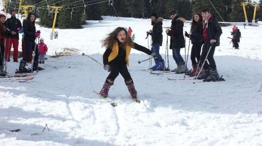 Sağlık&ccedil;ılar Uludağ&rsquo;da Stres Attı