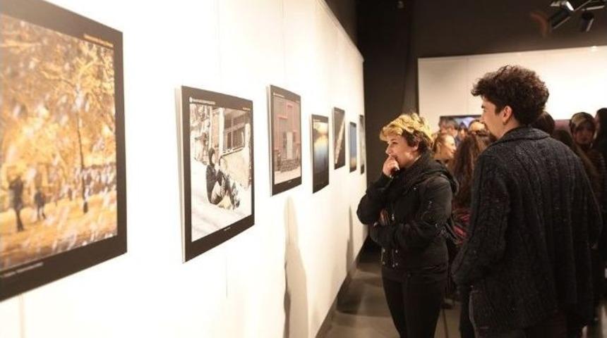 Gen&ccedil;liğin &lsquo;o Anları&rsquo; Bu Sergide