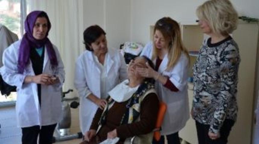 Yaşlıların Cilt Bakımı Keyi