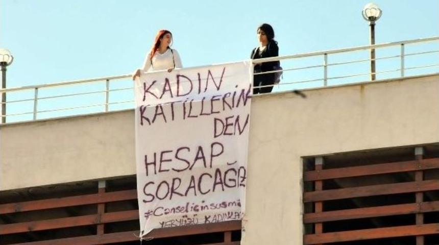 Muğla&rsquo;da Gen&ccedil; Kızlar Kadın Cinayetleri İ&ccedil;in Eylem Yaptı