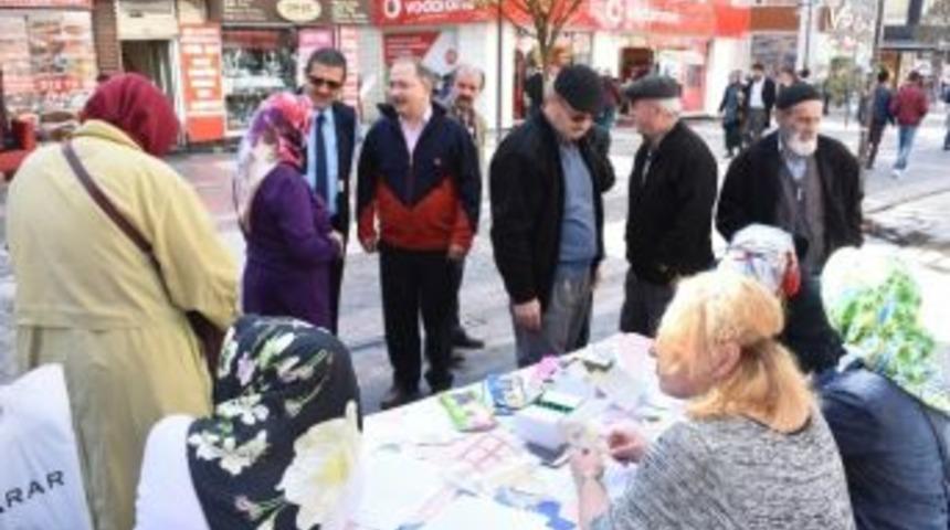 Kanser Testi İ&ccedil;in Stant Kuruldu