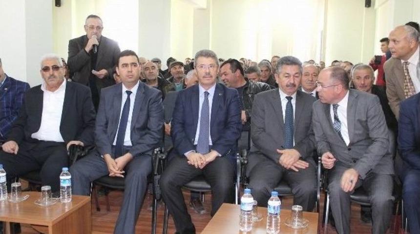 Gemerek&rsquo;te &Ccedil;ift&ccedil;iler Tarımsal İla&ccedil;larla İlgili Bilgilendirildi