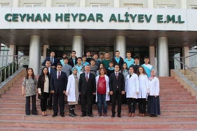 Ceyhan’da Öğretmen Ve Öğrenciler Boya Üretiyor