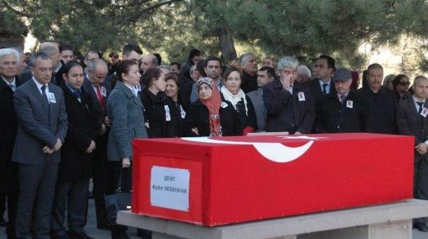 Ter&ouml;r Saldırısında &Ouml;len Aydın Dedehayır Son Yolculuğuna Uğurlandı
