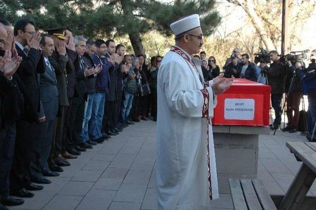 Terör Saldırısında Ölen Aydın Dedehayır Son Yolculuğuna Uğurlandı