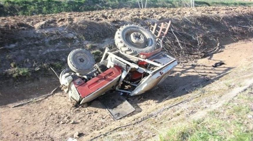 Trakt&ouml;r Su Kanalına D&uuml;şt&uuml;: 1 Yaralı