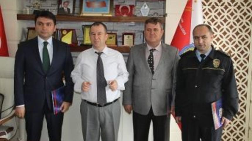 Emniyet Müdürü Tezsever’den Başarılı Müdürlere Teşekkür