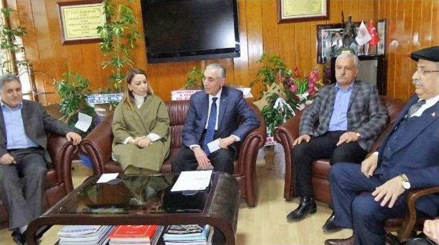 Milletvekili &Ouml;znur &Ccedil;alık, Başkan Evren&rsquo;i Ziyaret Etti