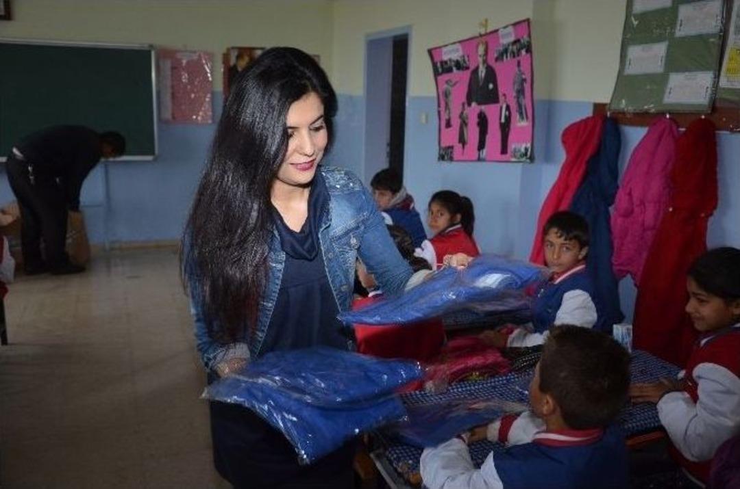 Hayırsever İş Adamından 690 &Ouml;ğrenciye Kıyafet Ve Ayakkabı Yardımı