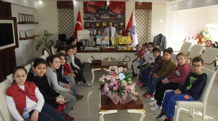Minik &Ouml;ğrencilerden Emniyet M&uuml;d&uuml;r&uuml; Tezsever&rsquo;e Ziyaret
