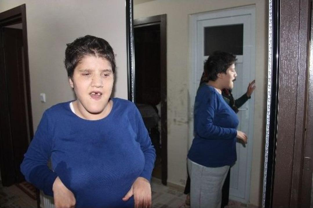 Zihinsel Engelli &Ccedil;ocuklarına Bor&ccedil; Tebligatı G&ouml;nderilmesine Tepki G&ouml;sterdi