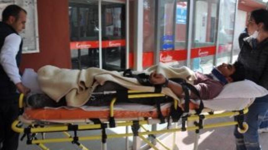 Kavşakta &Ccedil;arpıştılar