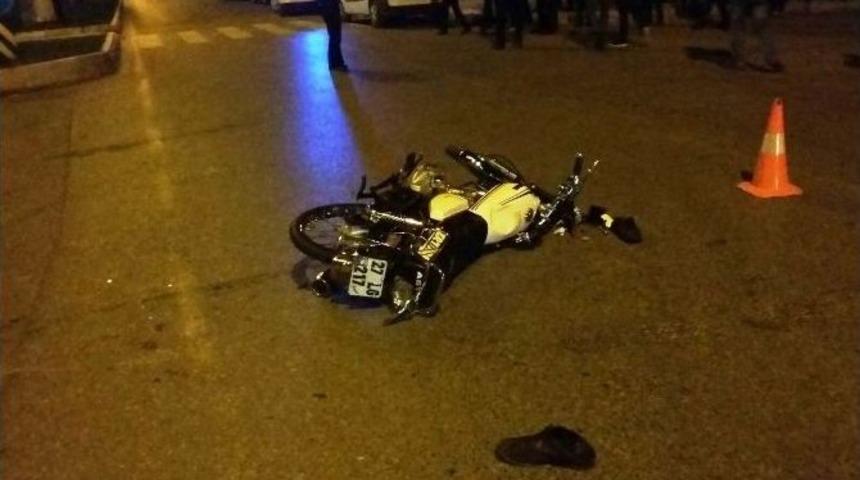 Tır&rsquo;ın Altında Kalan Motosiklet S&uuml;r&uuml;c&uuml;s&uuml; Hayatını Kaybetti