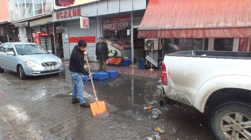 Malazgirt&rsquo;te Kar Temizliği