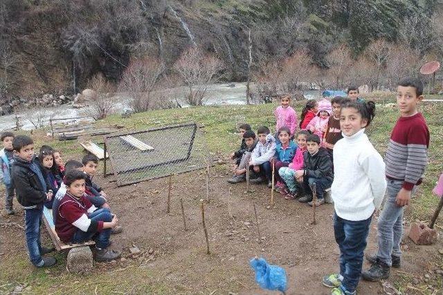 Beytüşşebap’taki ‘survivor’ Köyünden Ilıcalı’ya Teşekkür