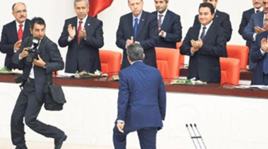 Başkanlık sistemi iyi irdelenmeli