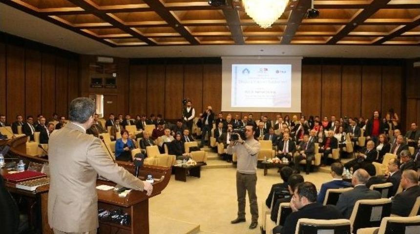 Divan-ı Hikmet Sohbetleri&rsquo;ne Prof. Dr. Mahmud Erol Kılı&ccedil; Konuk Oldu