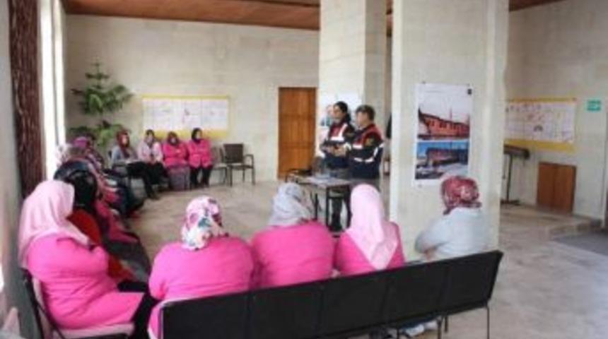 U&ccedil;hisar&rsquo;da Kadınlara Aile İ&ccedil;i Şiddet Anlatıldı