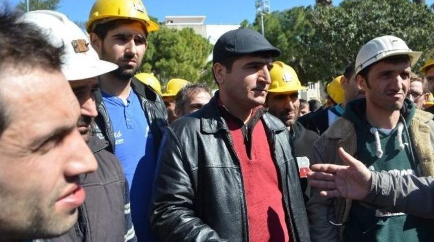 S&ouml;keli Madenciler Evlerine Ekmek G&ouml;t&uuml;remediklerini İddia Etti