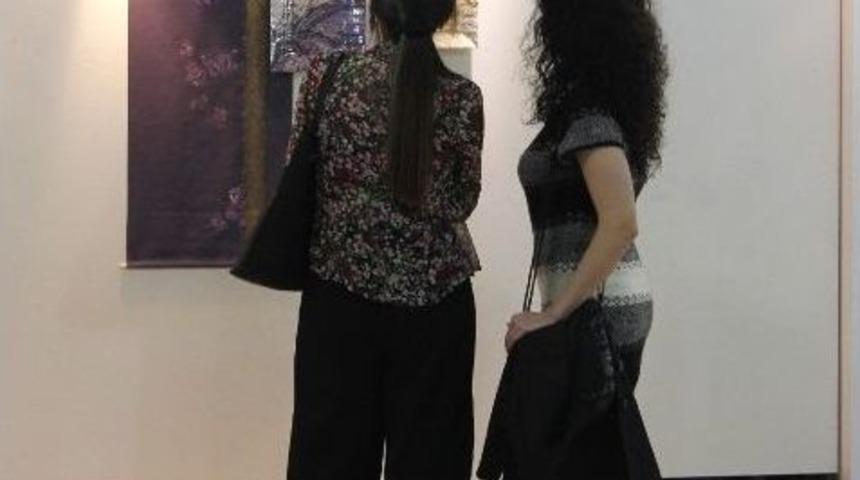 Konak&rsquo;ta Dikkat &Ccedil;eken Seramik Sergisi