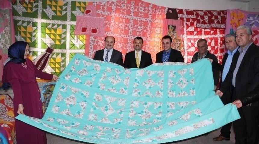 Erdemli&rsquo;de Halk Eğitim Yılın İlk Sergisini A&ccedil;tı