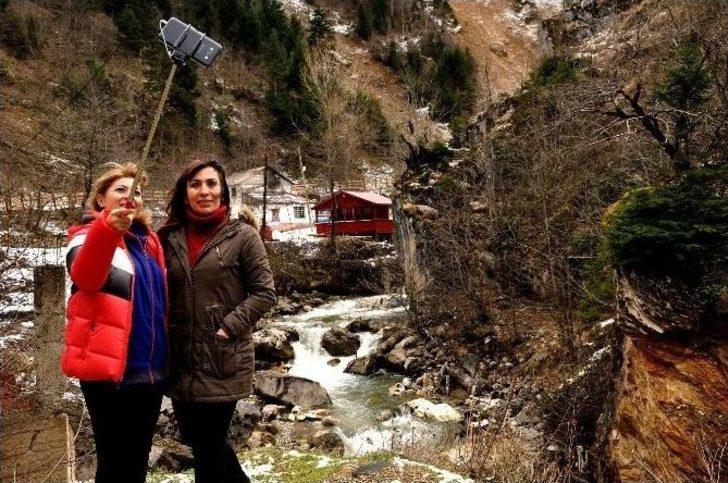 Kuzalan Şelalesi Görenleri Kendisine Hayran Bırakıyor G3