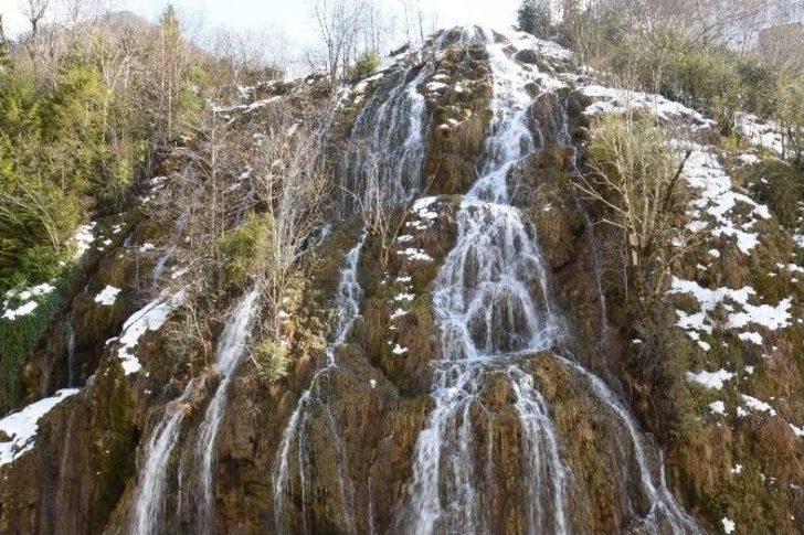 Kuzalan Şelalesi Görenleri Kendisine Hayran Bırakıyor G4