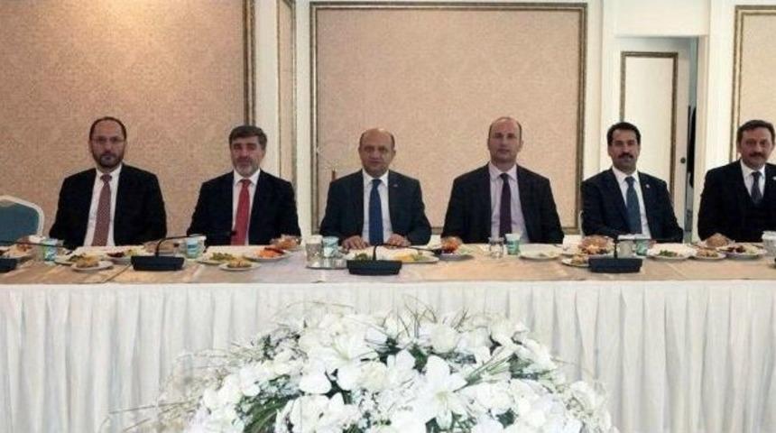 Bakan Işık, Kocaelili Muhtarları Ağırladı