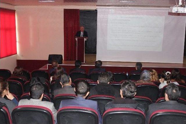 Iğdır’da Danışman Öğretmen Eğitim Semineri