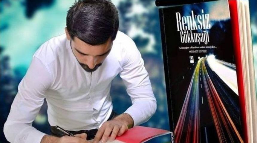 &Uuml;niversite &Ouml;ğrencisi Kitap &Ccedil;ıkardı