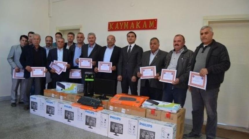 Selendi&rsquo;de Eğitime Bilgisayar Desteği