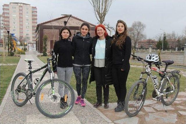 (özel Haber) Kadına Şiddete Karşı Pedallayacaklar