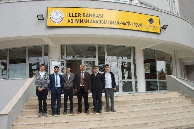 İmam Hatip Lisesi Öğrencileri Buldukları Altın Bileziği Okula Teslim Etti