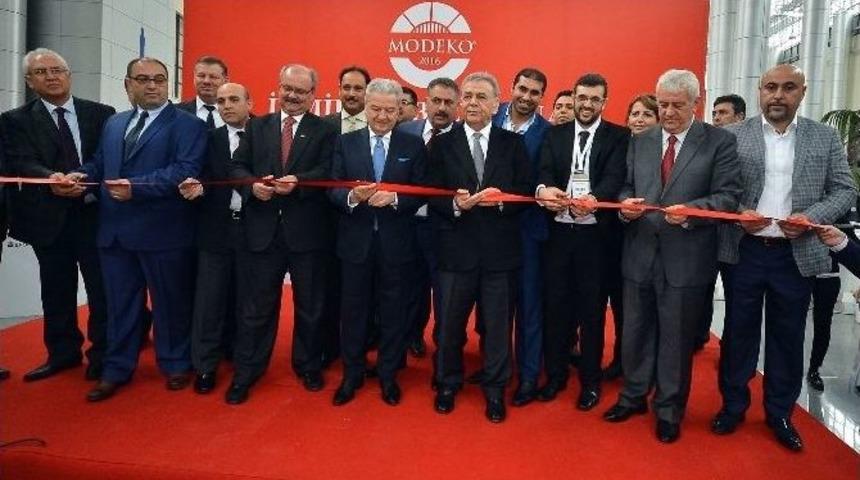 İzmir Mobilya Fuarı Kapılarını A&ccedil;tı