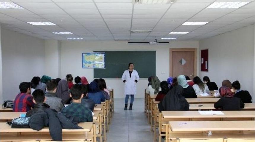 &Uuml;niversite İ&ccedil;in &Uuml;cretsiz Eğitim