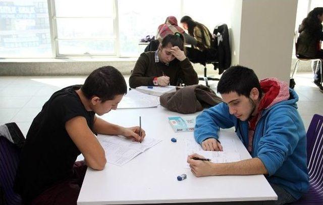 &Uuml;niversite İ&ccedil;in &Uuml;cretsiz Eğitim 2