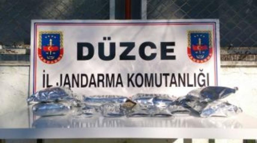 D&uuml;zce&rsquo;de Jandarmadan Uyuşturucu Baskını