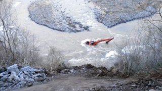 Çatalpınar’da İş Makinesi Irmağa Uçtu: 1 Yaralı