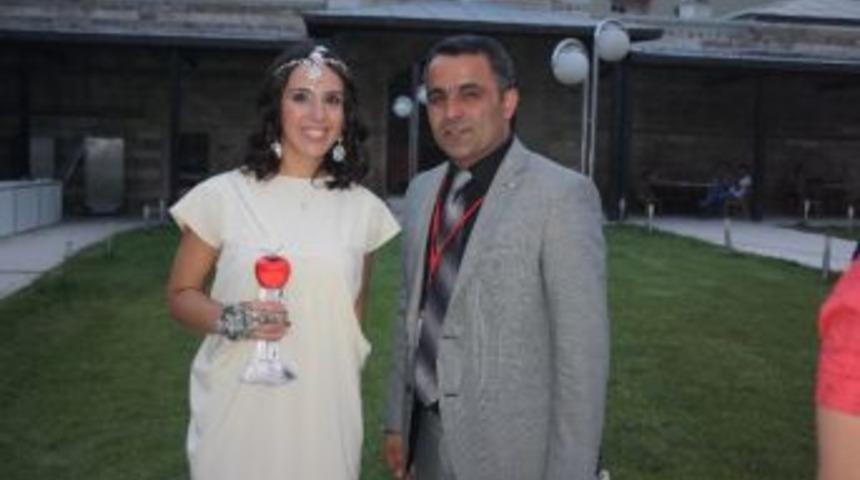 Tk&uuml;ugd&rsquo;den Camala&rsquo;ya Destek