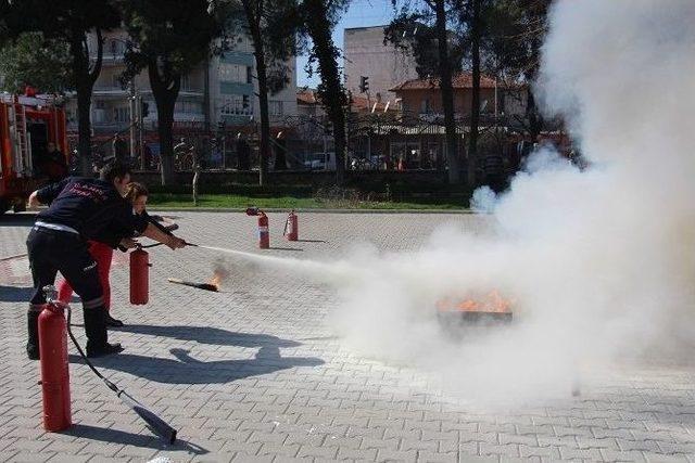 Manisa Büyükşehir İtfaiyesi Eğitim Vermeye Devam Ediyor