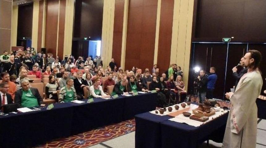 T&uuml;rk &Ccedil;ayını D&uuml;nyaya B&ouml;yle Tanıttı