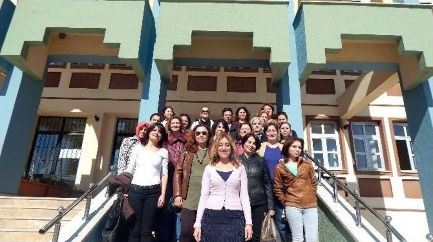 Ayvalık&rsquo;ta &lsquo;aile Eğitimi&rsquo; Uygulaması