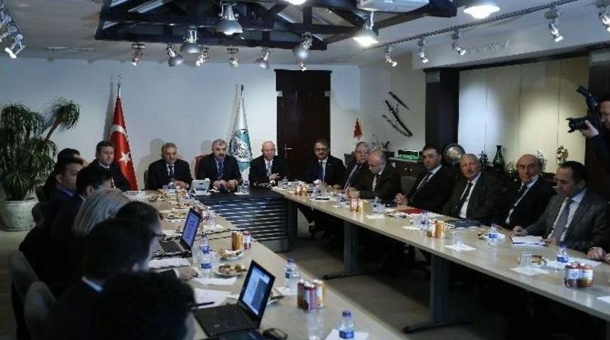 Kayseri B&uuml;y&uuml;kşehir Belediye Başkanı Mustafa &Ccedil;elik: