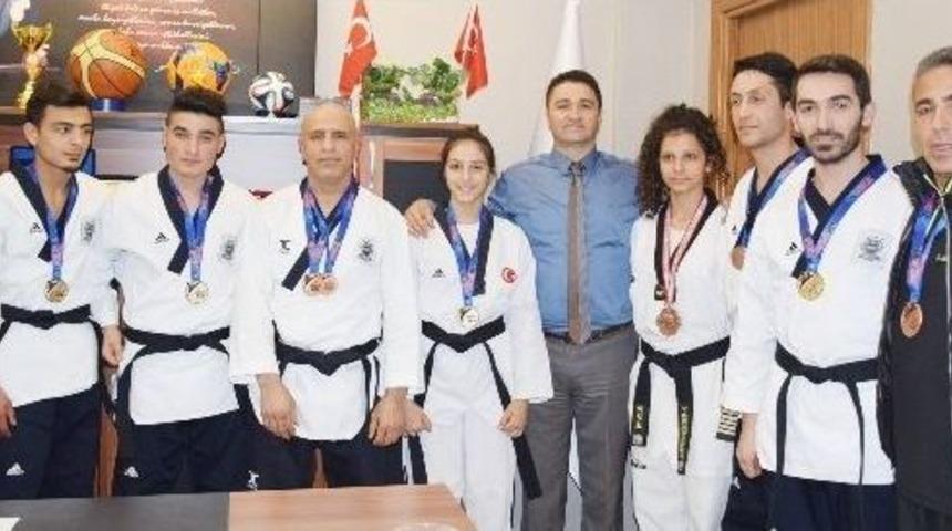 Taekwondoculardan &Ouml;kkeş Demir&rsquo;e Ziyaret