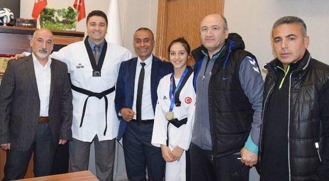 Taekwondoculardan Ökkeş Demir’e Ziyaret