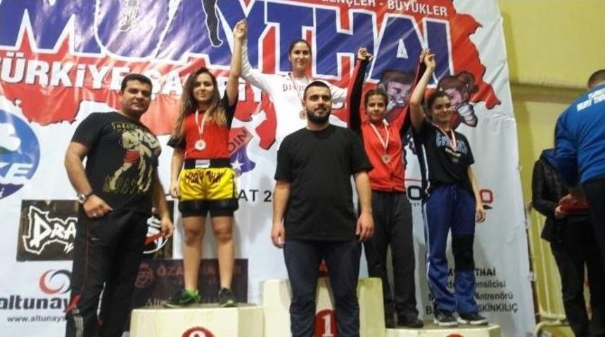 Aydın, Muaythai T&uuml;rkiye Şampiyonasına Damga Vurdu