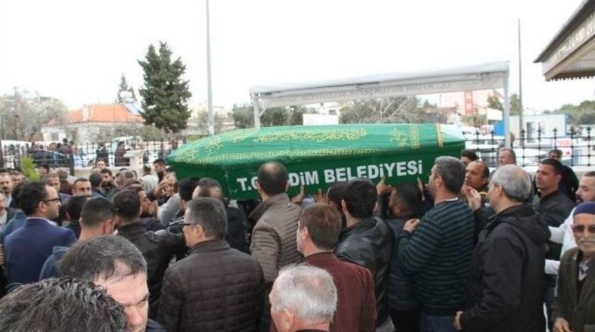 6 Ay Komada Kalan Anıl, Kız Kardeşinin Yanına Defnedildi