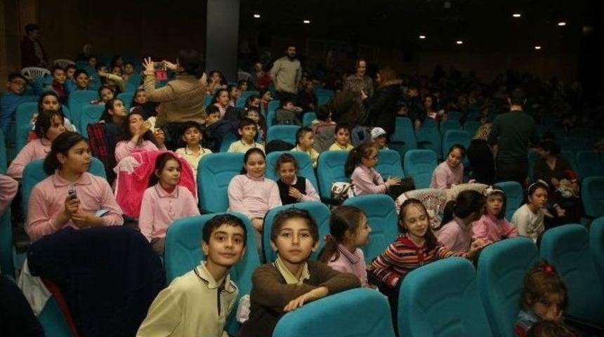 &Ccedil;ocuklar İ&ccedil;in Sinema G&uuml;nleri Devam Ediyor