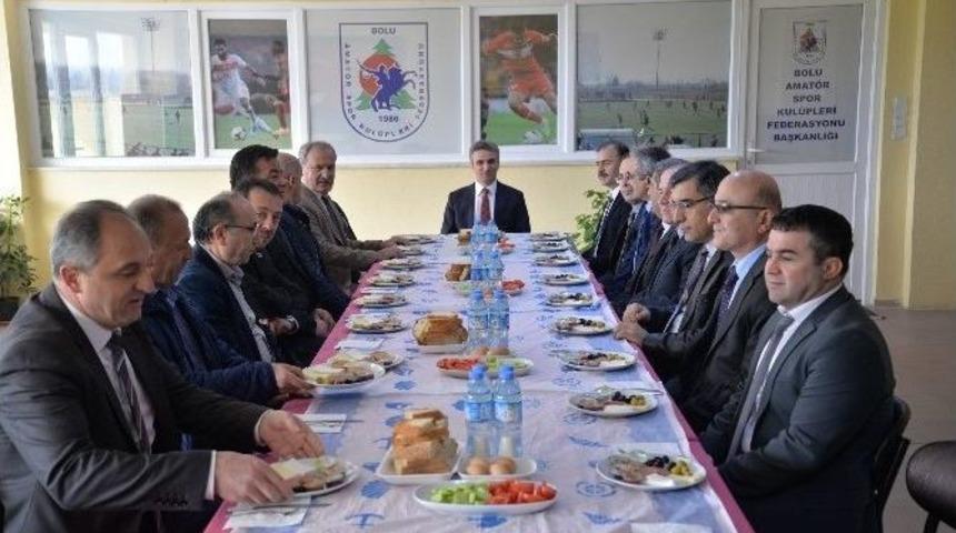 Vali Baruş, Askf Y&ouml;neticileri İle Bir Araya Geldi